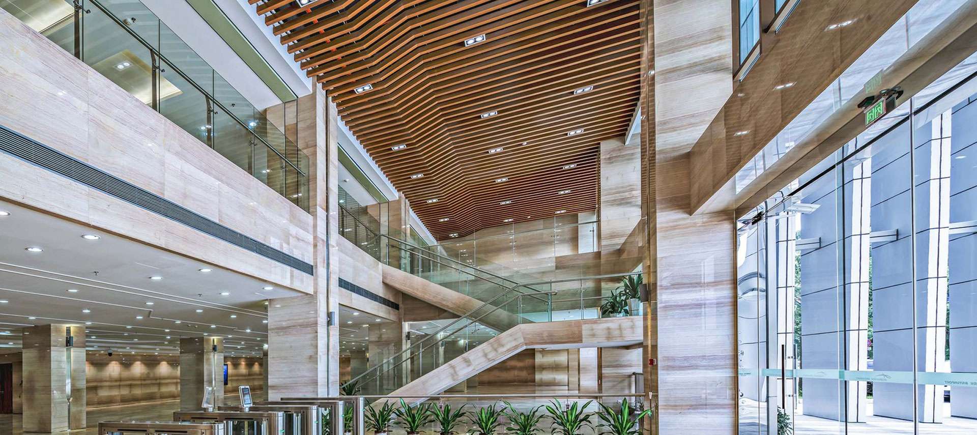 Aluminum baffle ceiling