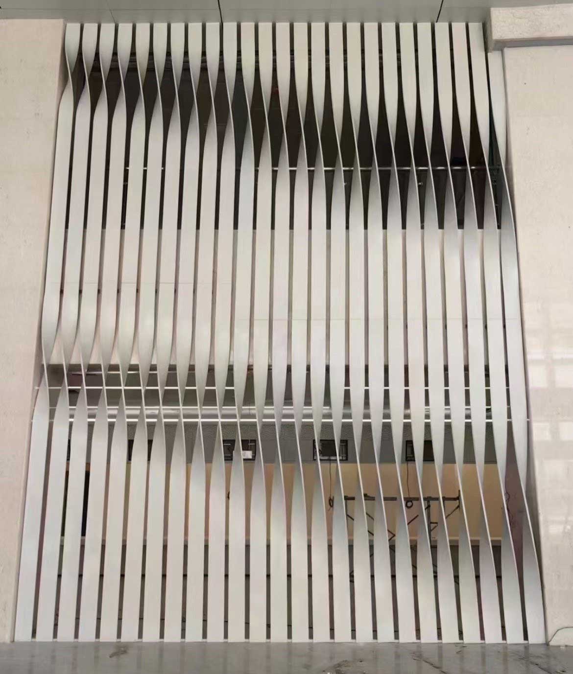Twisted Aluminum Baffle  High-End Indoor & Outdoor Ceiling Solution